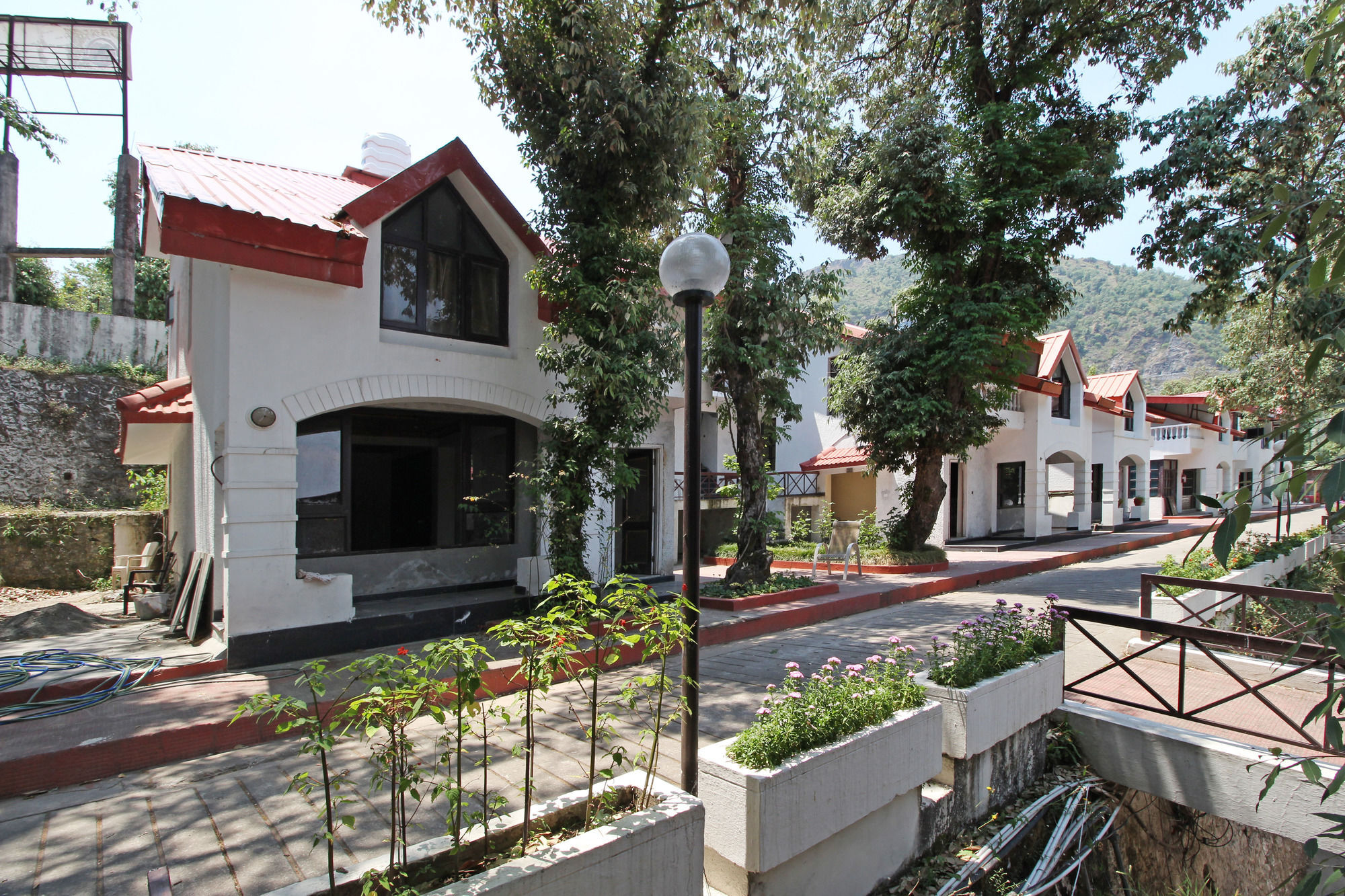 Oyo 5248 Surbee Resorts Мусори Екстериор снимка