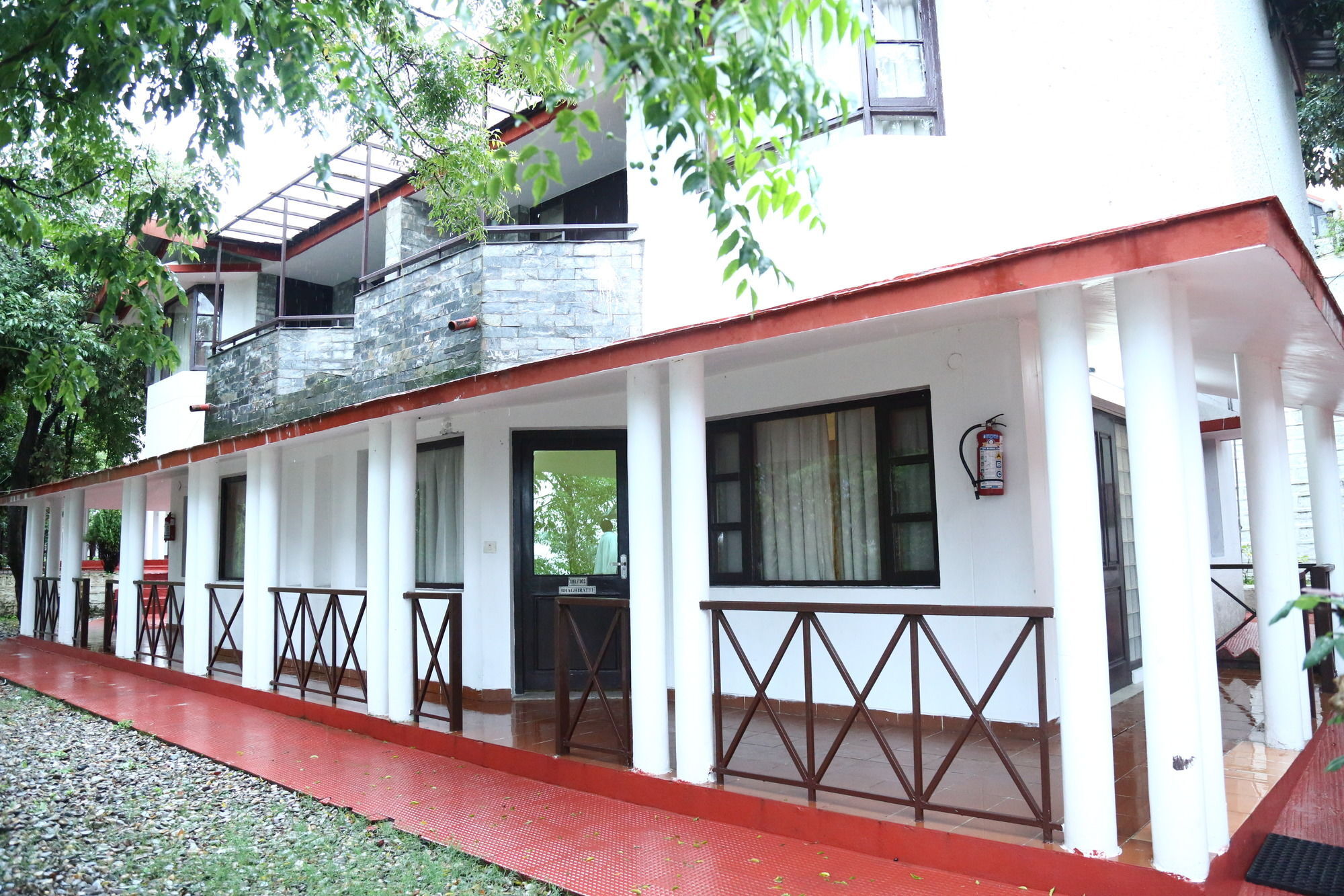 Oyo 5248 Surbee Resorts Мусори Екстериор снимка
