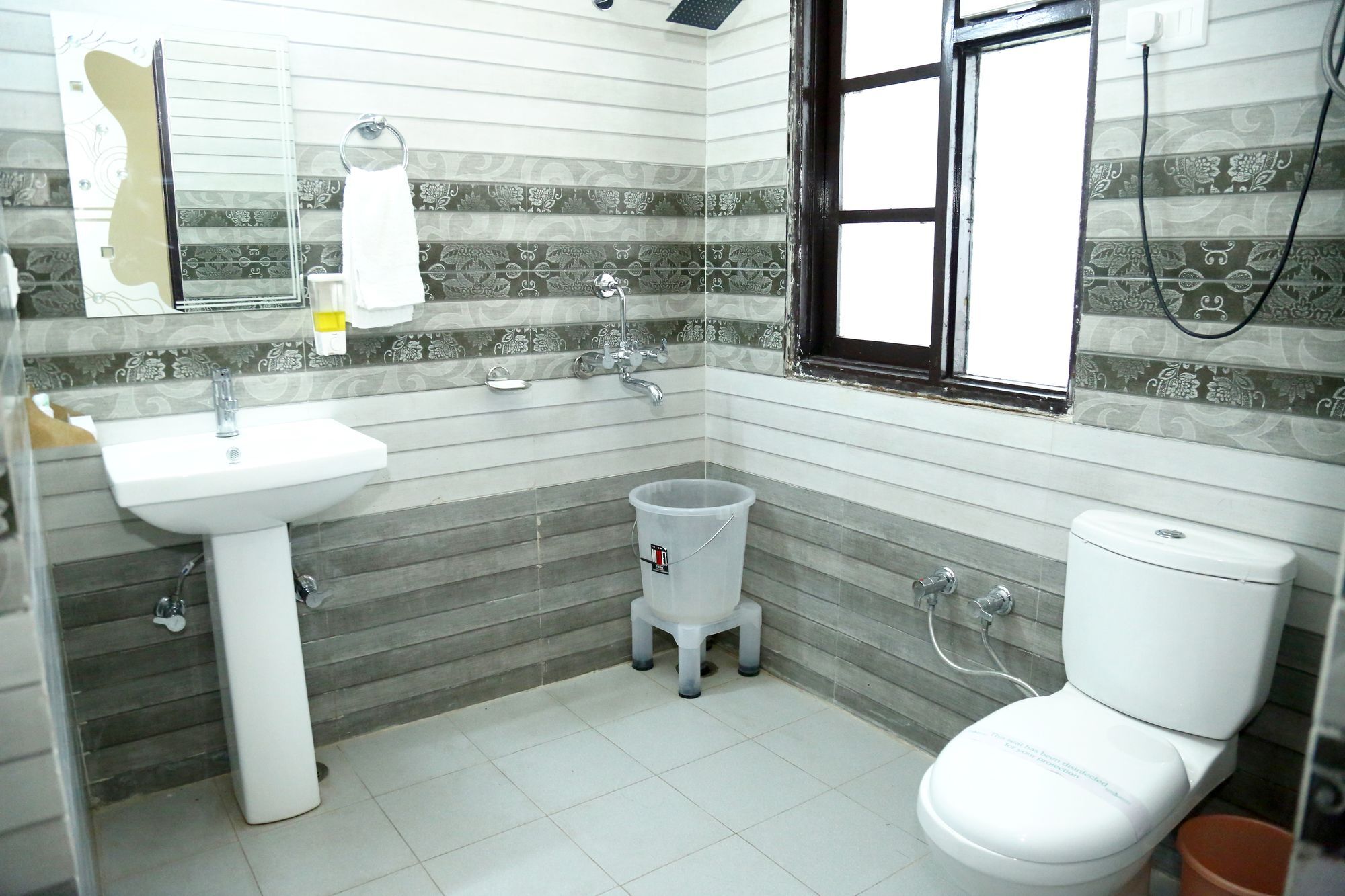 Oyo 5248 Surbee Resorts Мусори Екстериор снимка