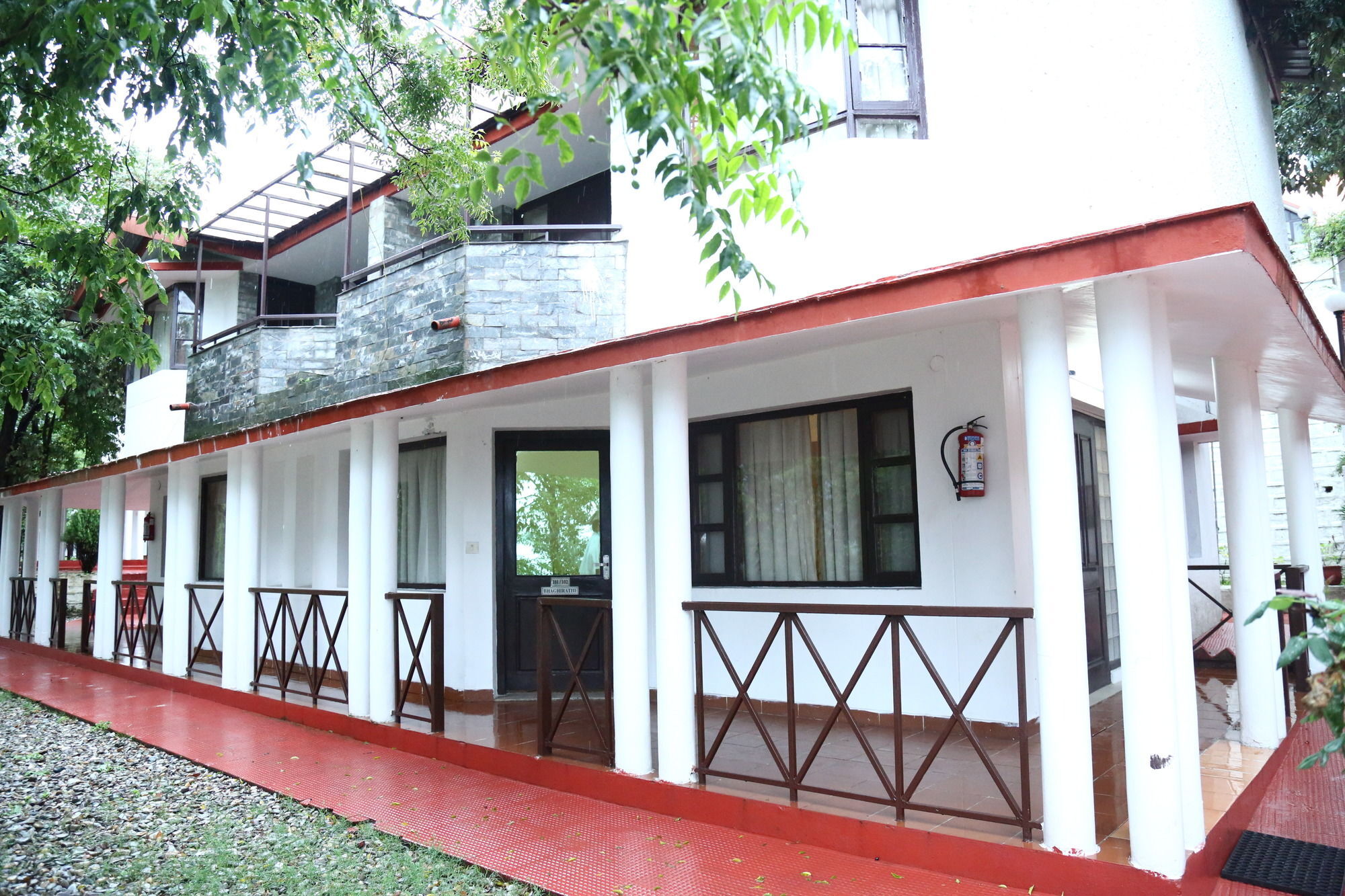 Oyo 5248 Surbee Resorts Мусори Екстериор снимка