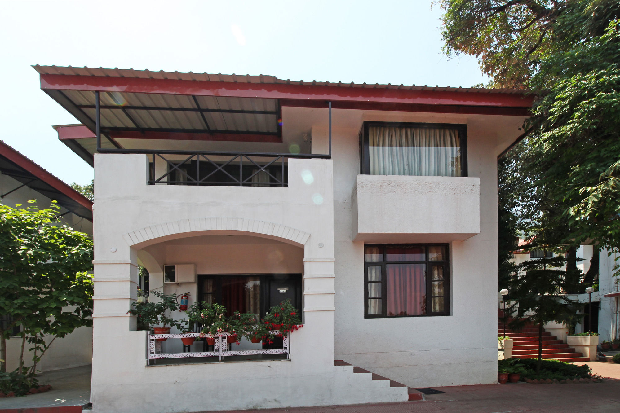 Oyo 5248 Surbee Resorts Мусори Екстериор снимка