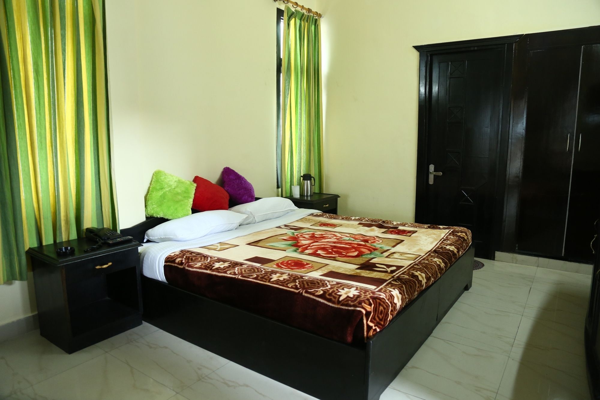 Oyo 5248 Surbee Resorts Мусори Екстериор снимка